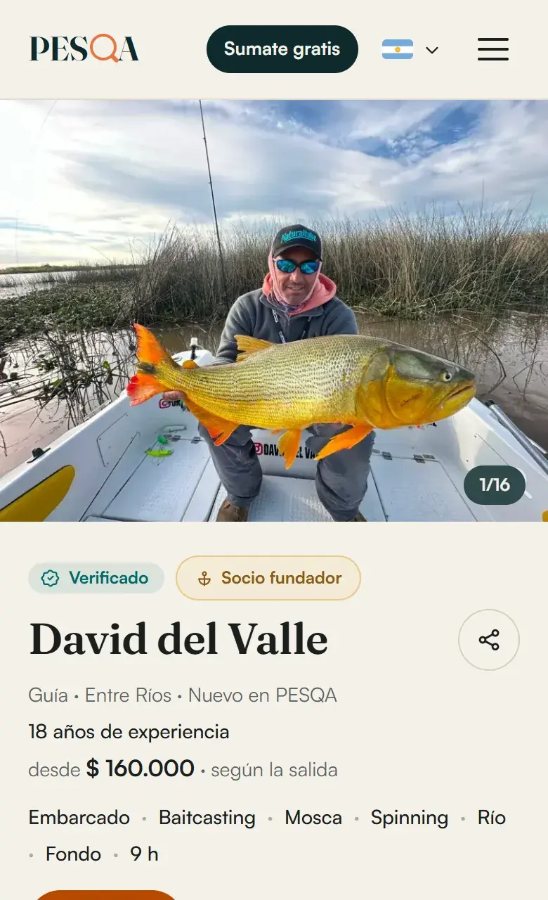 El perfil de David del Valle en pesqa.ar, en el celular: sus fotos con dorados, su experiencia, su precio desde y sus opciones de salida.